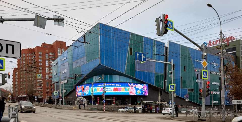 Светодиодный медиафасад, ТЦ Алатырь
